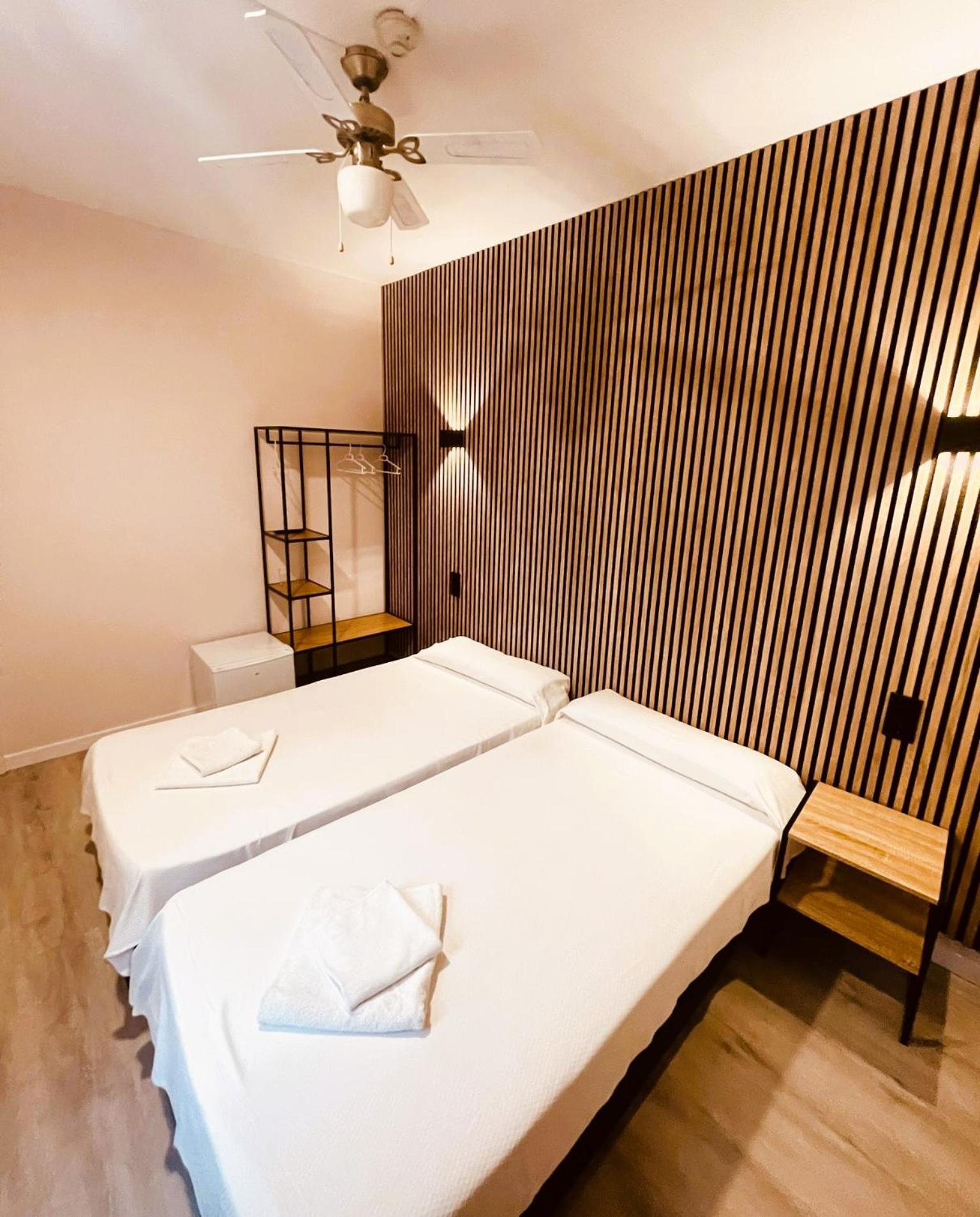 Hotel Colibri Calella Esterno foto