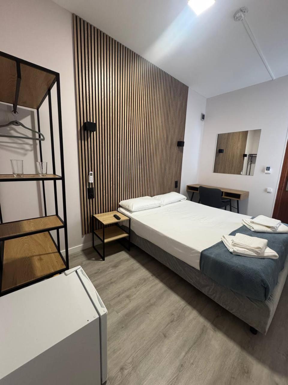 Hotel Colibri Calella Esterno foto